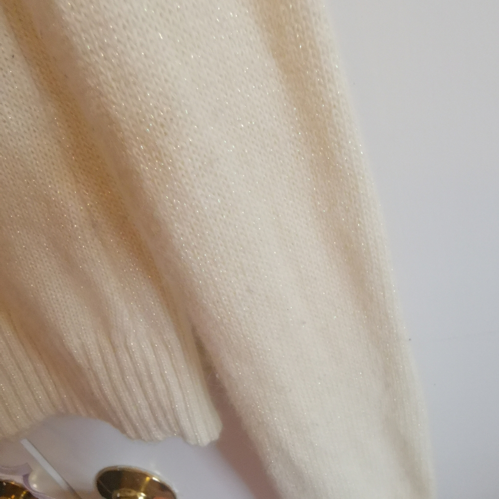 Sweater - Picture 5 of 6